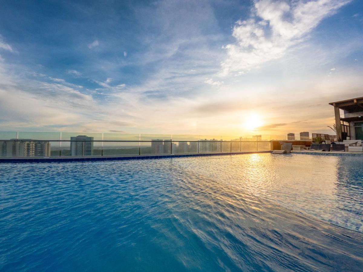 Ghl Collection Barranquilla Hotel Eksteriør billede Infinity pool at the rooftop of the hotel